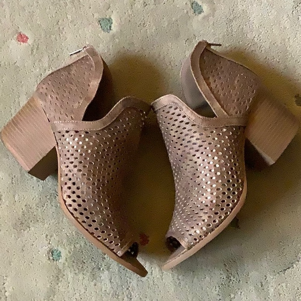 Qupid tan booties SZ9